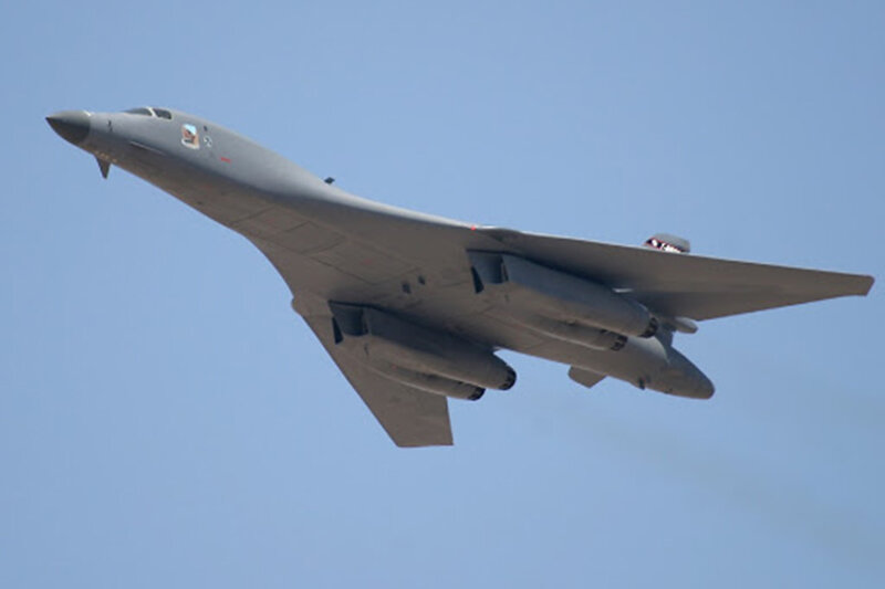 ببینید | تیک‌آف بمب افکن‌های B-52H از پایگاه هوایی Minot آمریکا به خاورمیانه
