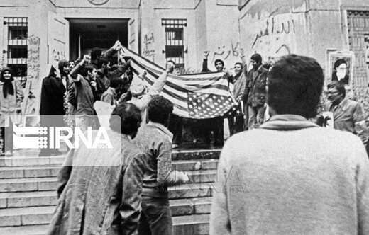 رهبر انقلاب و آیت الله هاشمی رفسنجانی در روز تصرف سفارت آمریکا کجا بودند؟