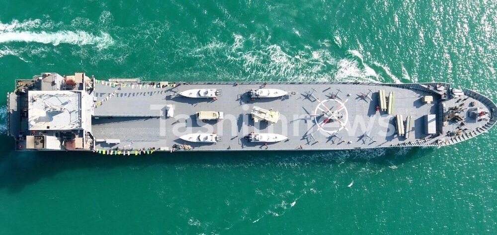 تصویری از جدیدترین دستاورد نیروی دریایی سپاه با قابلیت حمل موشک و پهپاد