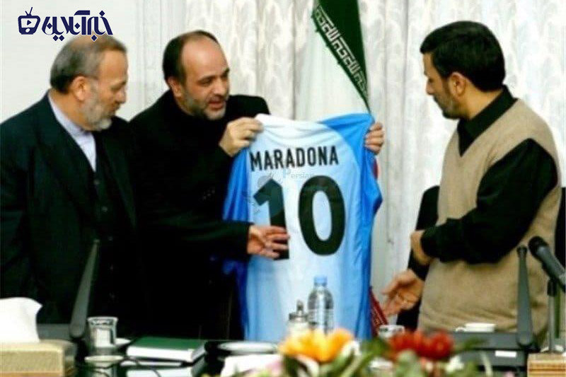 ببینید | هدیه مارادونا به محمود احمدی نژاد