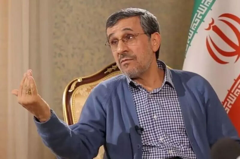 ببینید | واکنش تند احمدی‌نژاد به سخنان حداد عادل