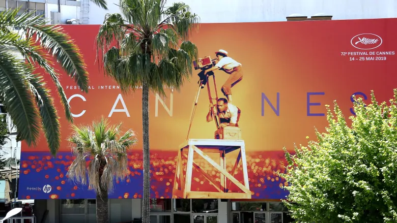 کن هنوز از کرونا می‌ترسد