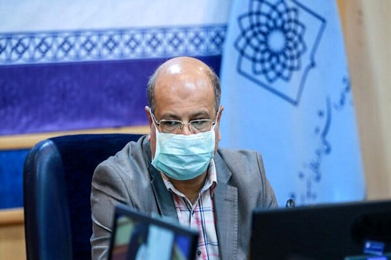 زالی: مراجعان کرونا در حال افزایش است/ در تهران ۲۱۰۰ بیمار در بخش مراقب ویژه بستری‌اند