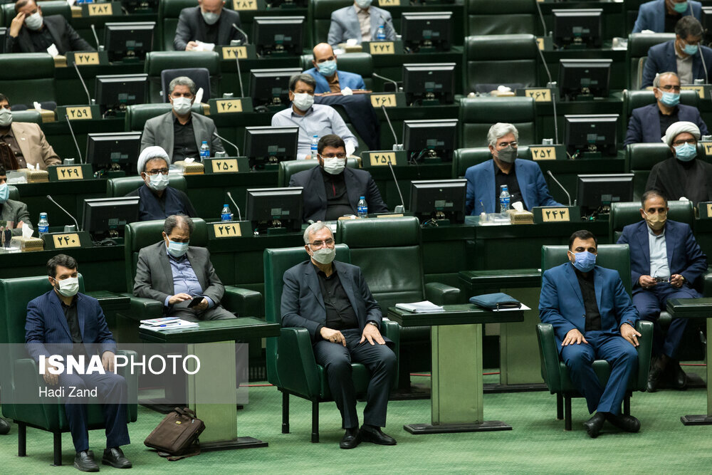 مخالفان باغگلی: آدمی را که آموزش ندیده برای جنگ فرستادید؟/ او نمی‌تواند حتی مدیر مدرسه باشد