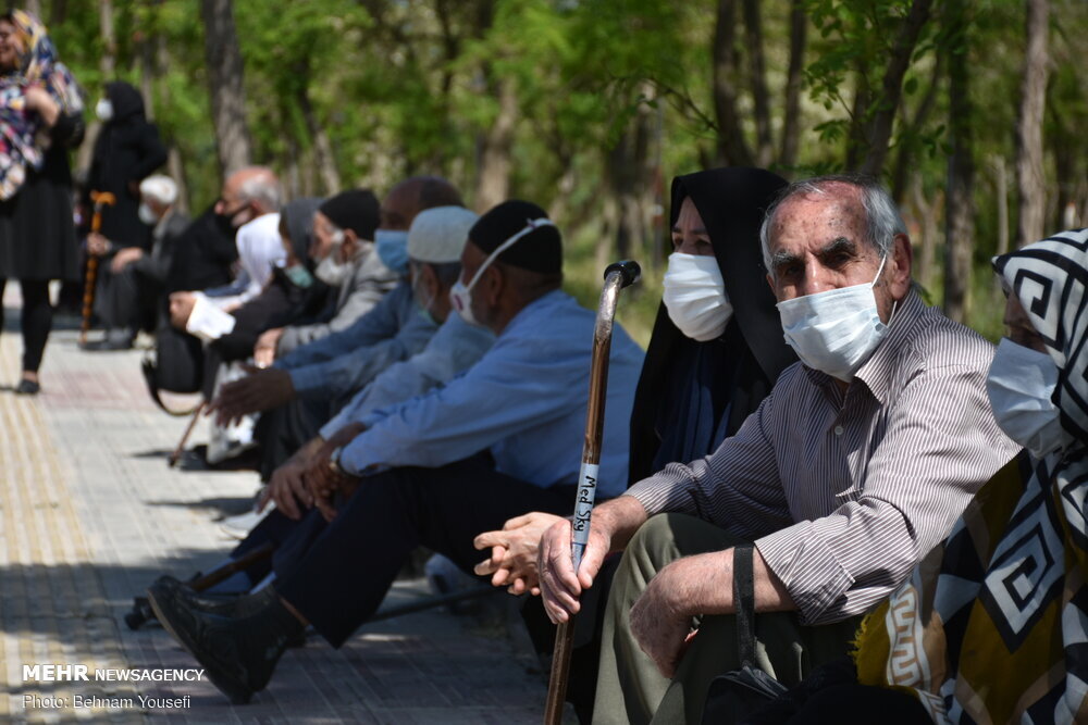 سالمندی یک چهارم جمعیت ایران تا سال ۱۴۳۰/ پانزده درصد سالمندان تنها هستند