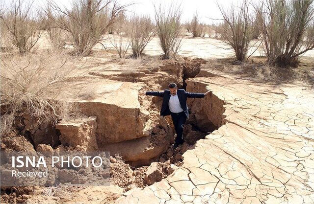 فرونشست زمین در ۱۸ استان/ جمعیت ۲۰ میلیونی ساکن در زون‌های فرونشست