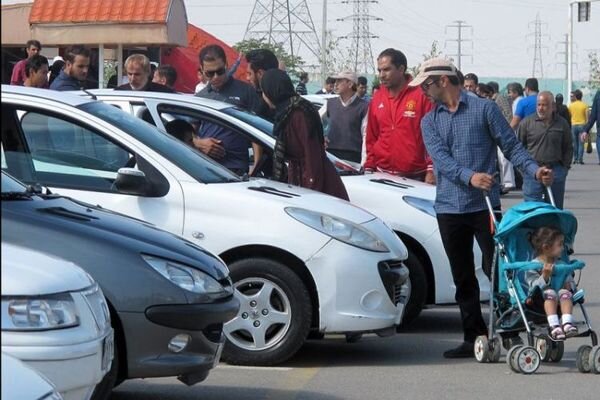 جهش قیمت ها در بازار خودرو/ پراید همچنان می‌تازد