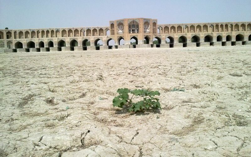 ۱۲ بهمن زاینده رود دوباره زنده می‌شود