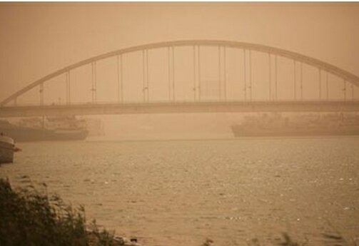 تعطیلی ادارات ۴ شهر خوزستان به دلیل گرد و خاک شدید هوا