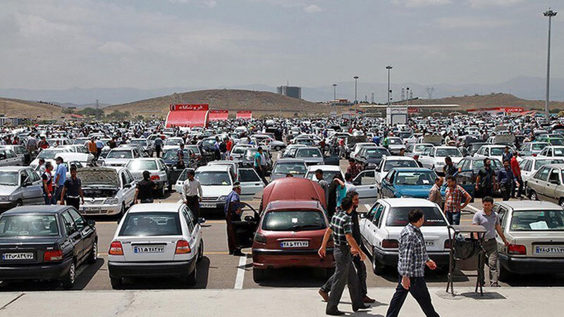 رویداد بی‌سابقه در بازار/ قیمت خودرو ریخت