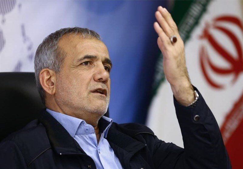 پزشکیان: کابینه سیزدهم برنامه مشخصی در حوزه اقتصاد ندارد / برنامه ۷ هزار صفحه‌ای رئیسی کجاست؟