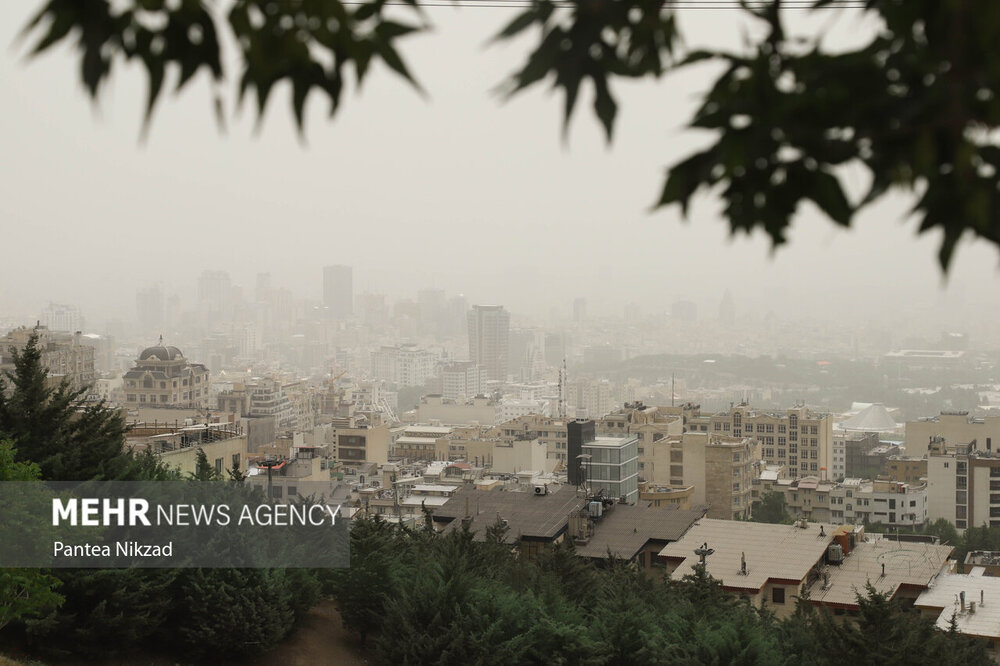 تداوم هوای ناسالم برای گروه‌های حساس در پایتخت