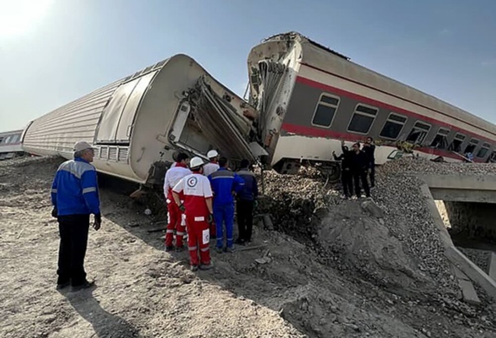 اعلام ۵ عامل حادثه مرگبار قطار مشهد-یزد/ لکوموتیوران مقصر شناخته شد