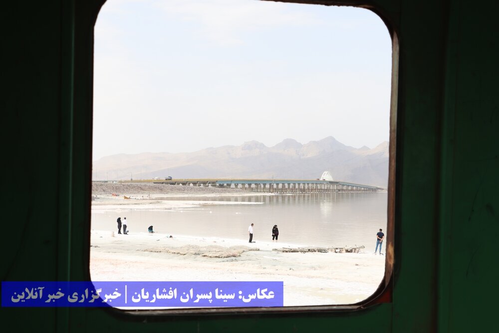 آمارها: فقط ۱۲ درصد آب دریاچه ارومیه باقیمانده است