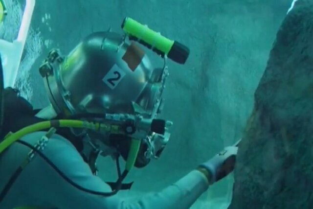 فیلم | تمرینات سخت و نفسگیر فضانوردان ناسا زیر آب برای  سفر افسانه ای به ماه