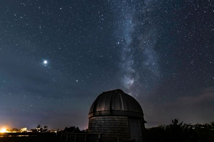 عکس | این تلسکوپ‌های غول‌پیکر اعماق فضا را می‌سنجند‍!