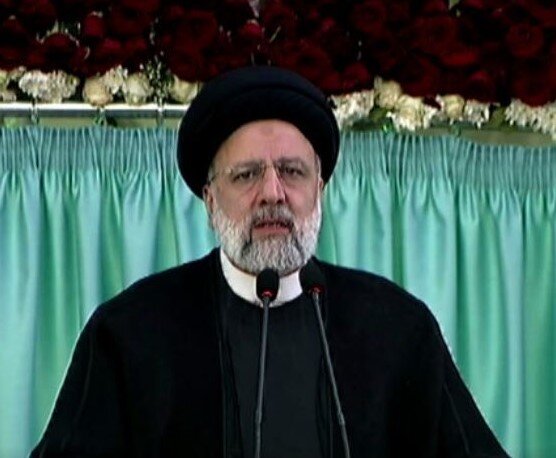 رئیسی در حرم حضرت زینب(س): مقام معظم رهبری در «جهان اسلام»، وحدت صدتکفیری ایجاد کردند