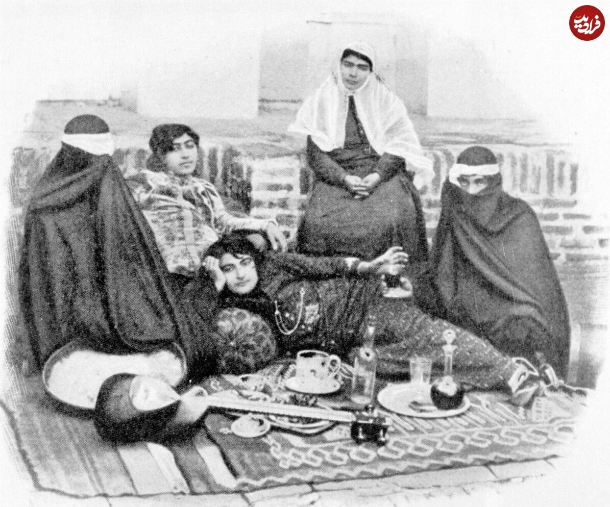 می‌دانستید زنان قاجار ساز می‌زدند؟/ عکس