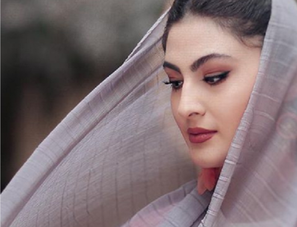 گریه و ناراحتی مریم مومن بازیگر بانوی عمارت از طلاق پدر و مادرش/ ویدئو