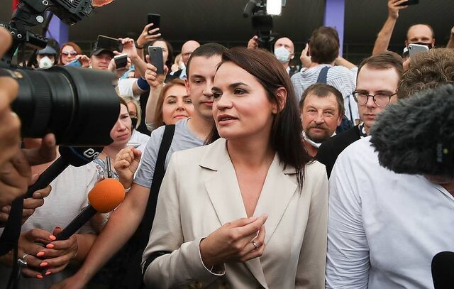 مرکل هم با رقیب سابق انتخاباتی لوکاشنکو دیدار می‌کند