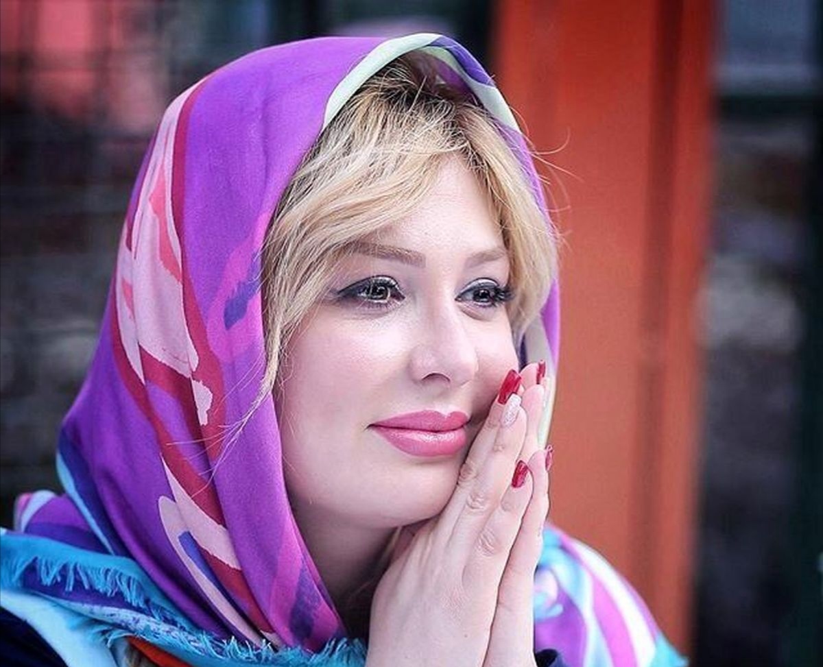 واکنش تند نیوشا ضیغمی به حاشیه های ریحانه پارسا و بهنوش بختیاری/ ویدئو