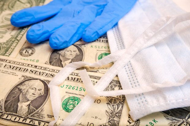 قیمت دلار با ابهامات در مورد توزیع واکسن کرونا افت کرد