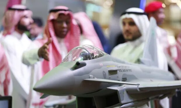 انگلیس ۲/۴ میلیون پوند به ارتش عربستان کمک کرده است