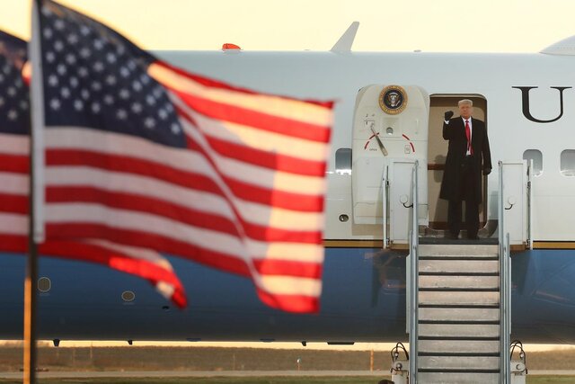ترامپ صبح چهارشنبه با هواپیمای ویژه رئیس جمهور به فلوریدا می‌رود
