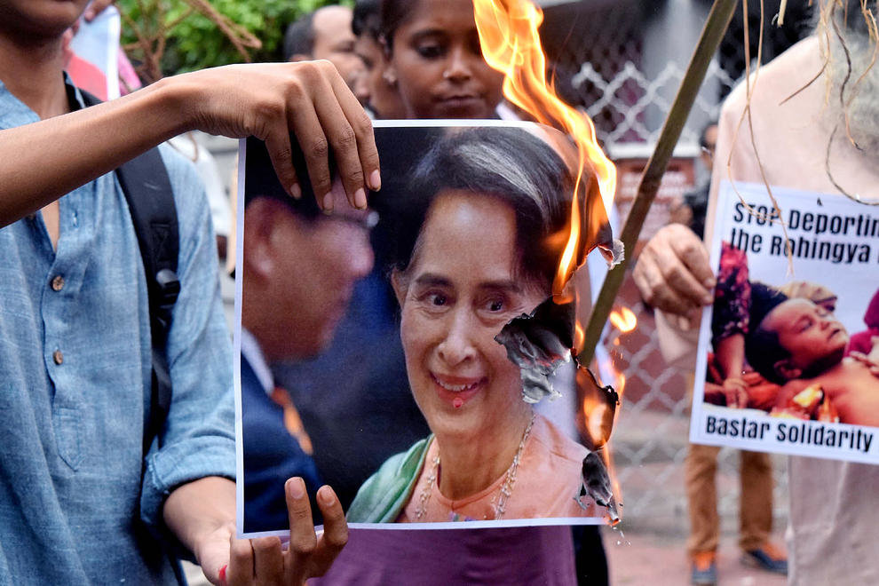 از زندان تا زندان؛  داستان عجیب ظهور و سقوط بانوی برمه/ چگونه علیه آنگ سوچی کودتا شد؟