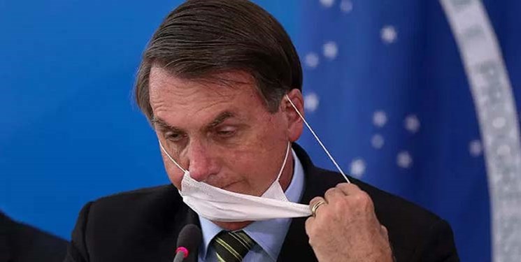 رئیس‌جمهور برزیل: زدن ماسک ضرر دارد