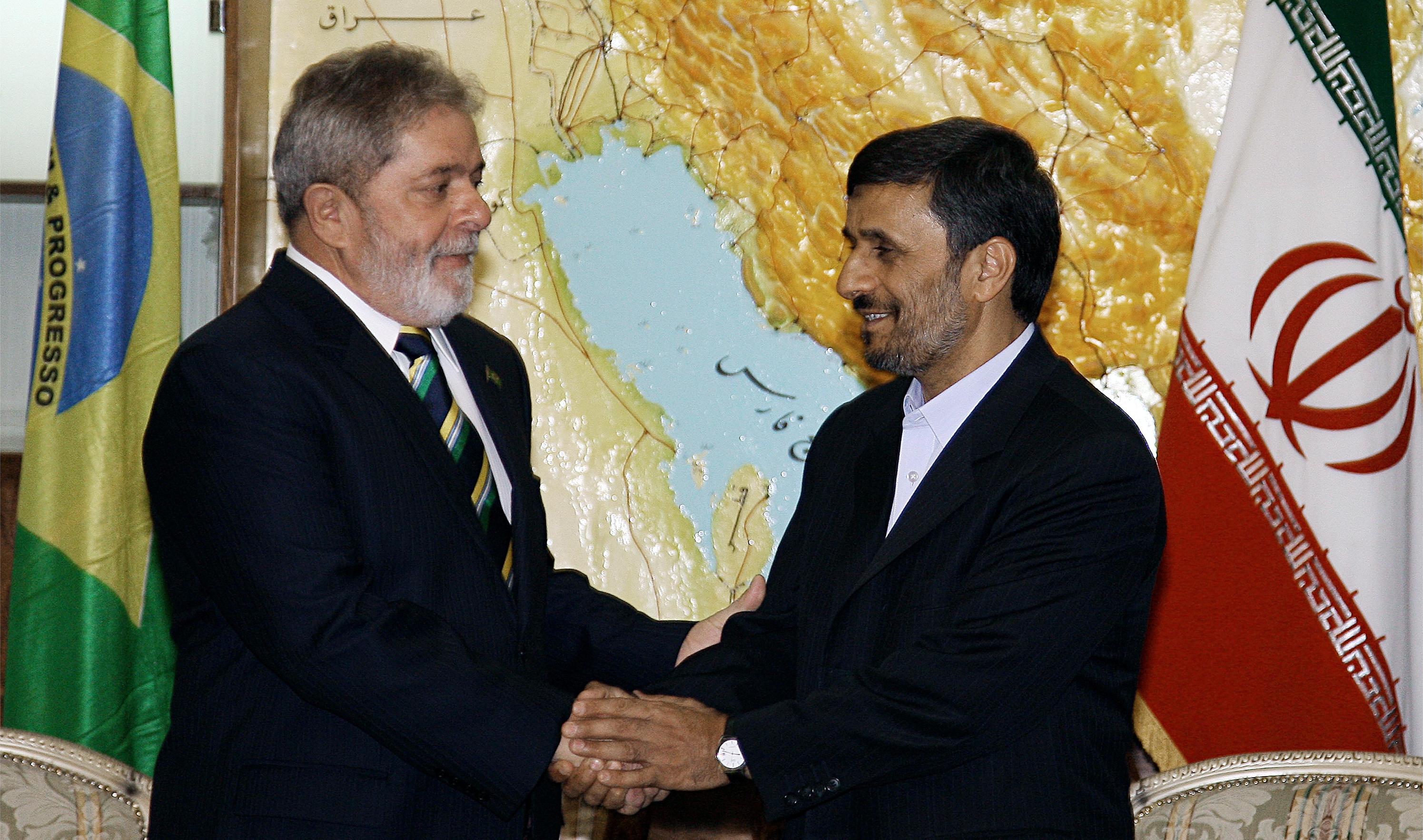 تبریک توییتری دکتر احمدی‌نژاد به لولا داسیلوا