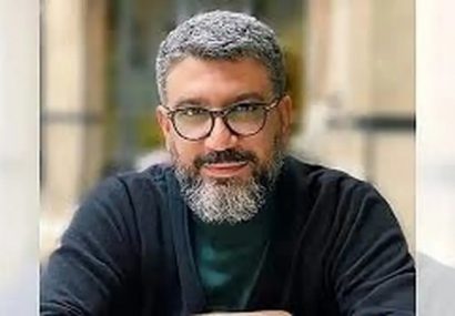 دختر رضا رشیدپور در کنار پدر و مادرش